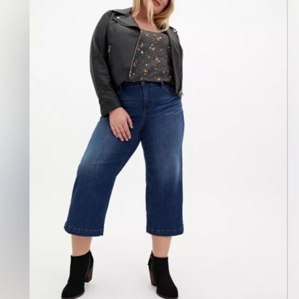 NWT Torrid High Rise Wide Leg Ankle Crop Vintage Stretch Denim Jeans Size 18